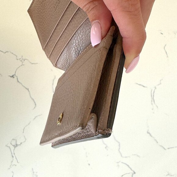 Authentic Gucci Blind for Love Bee Leather Creamy Pink Wallet - Picture 9 of 15